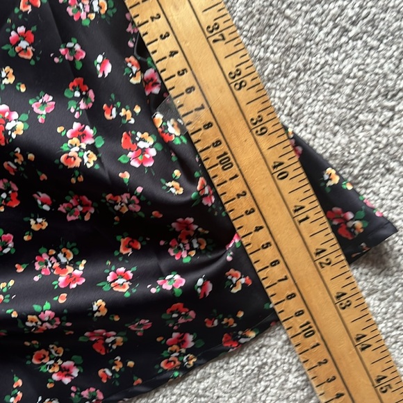 Vici Floral Satin Cutout Maxi Dress Size Medium - Picture 10 of 12